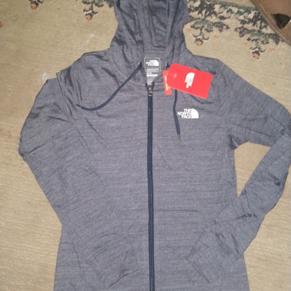 The North Face Tops - Nwt North Face Woman's S,M or large light full zip The North Face Tops - Nwt North Face Woman's S,M or large light full zip